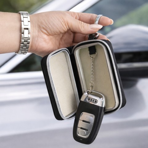 
RFID apsaugos nuo vagystės automobilio raktų dėklas su Faradėjaus narvu – juodas
