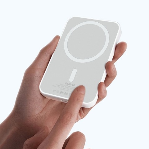 
Nešiojamoji baterija K26 10000mAh 20W USB-A USB-C MagSafe – balta

