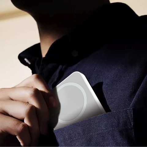 
Nešiojamoji baterija K26 10000mAh 20W USB-A USB-C MagSafe – balta
