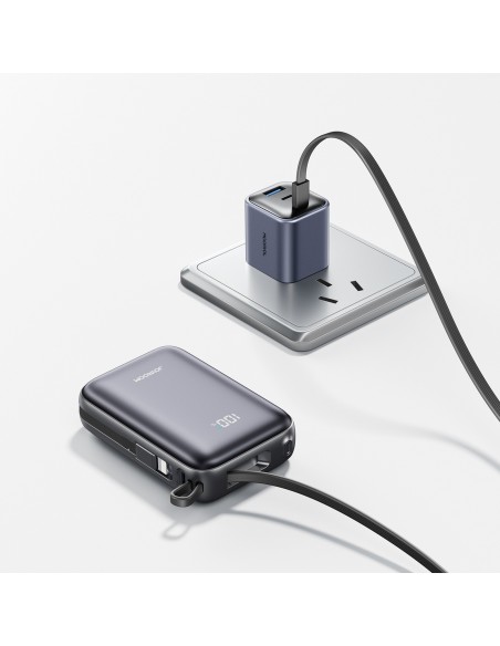 
20000mAh 22,5W USB-C nešiojama baterija su dvigubu laidu – juoda
