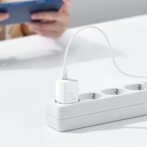 
USB-C PD Cube 20W sieninis įkroviklis – baltas
