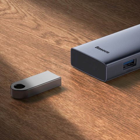 
ŠAKOTĖLIS 5 viename skirstytuvas USB-C į HDMI USB-A USB-C PD 4K - pilkas
