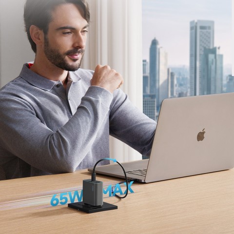 
USB-C USB-A GaN 65W sieninis įkroviklis – pilkas
