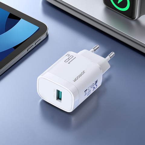 
18 W USB-A sieninis įkroviklis – baltas
