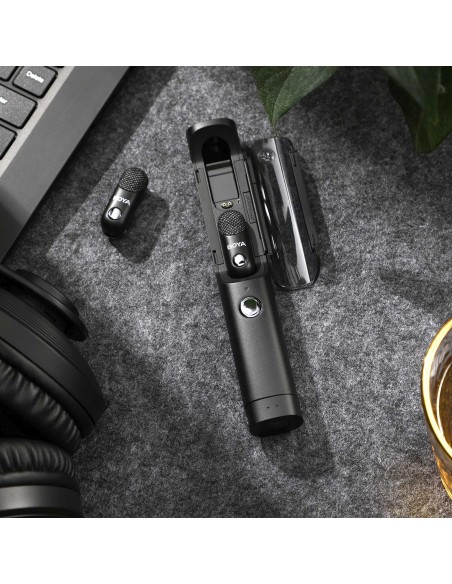
4 viename 2,4 GHz USB-C belaidžių mikrofonų rinkinys MAGIC-02 - juodas
