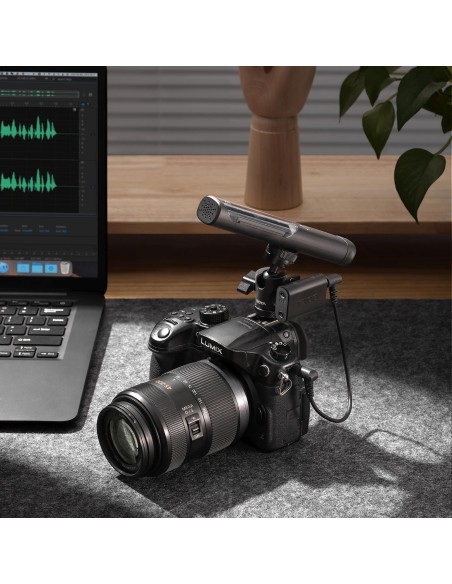 
4 viename 2,4 GHz USB-C belaidžių mikrofonų rinkinys MAGIC-02 - juodas
