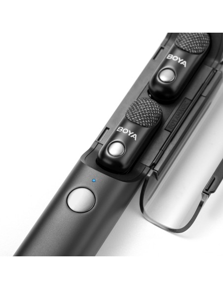 
4 viename 2,4 GHz USB-C belaidžių mikrofonų rinkinys MAGIC-05 - juodas

