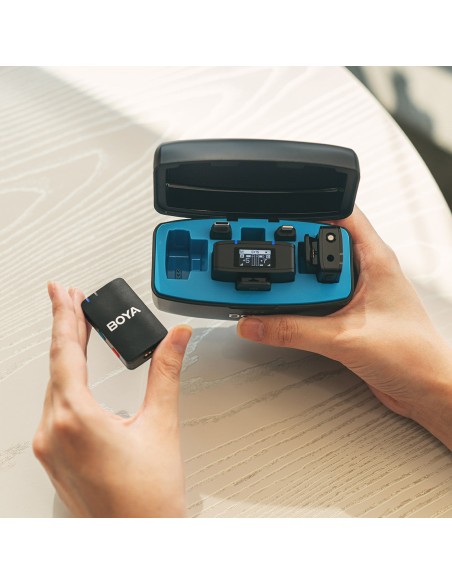 
Belaidis mikrofonas su įkrovimo dėklu, 8 GB, 2,4 GHz, USB-C
