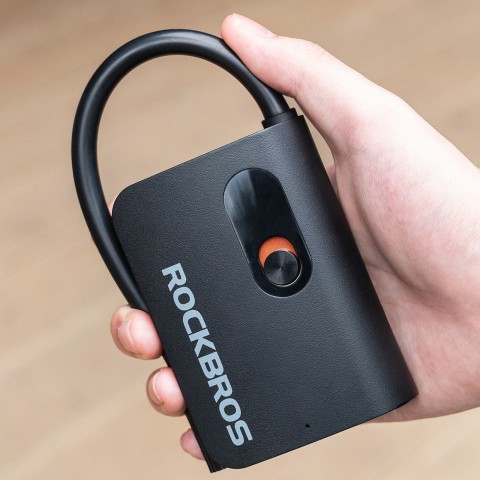 
„Schrader“ USB-C 70 psi belaidis padangų kompresorius sportiniams aksesuarams
