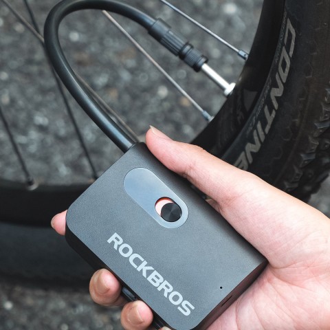 
„Schrader“ USB-C 70 psi belaidis padangų kompresorius sportiniams aksesuarams
