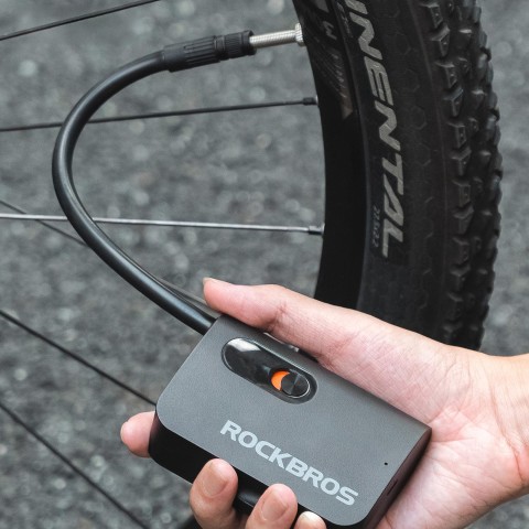 
„Schrader“ USB-C 70 psi belaidis padangų kompresorius sportiniams aksesuarams
