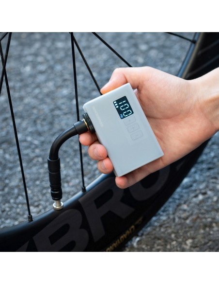 
Įkraunamas LED kompresorinis siurblys 420mAh 120 psi - juodas
