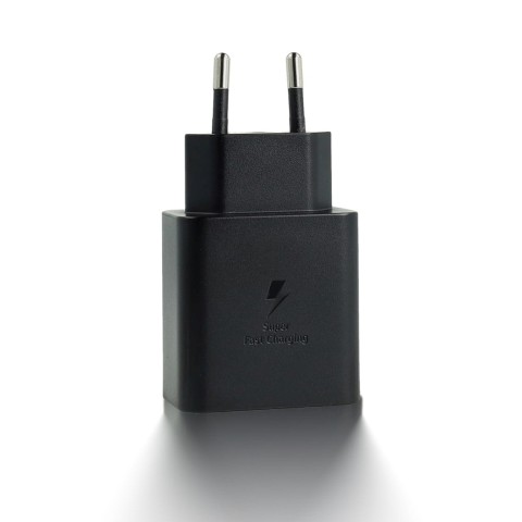 
„Samsung EP-P2900TBE“ 25 W belaidis įkroviklis su 45 W adapteriu – pilkas
