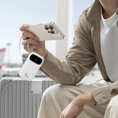 
20000mAh USB-A ir USB-C nešiojamas įkroviklis su ekranu ir 2 integruotais laidais, 45 W – baltas

