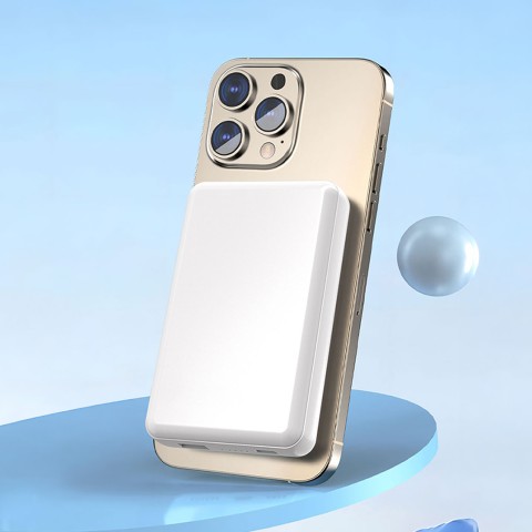 
K14S 5000mAh magnetinis išorinis akumuliatorius USB-A USB-C 20W – baltas
