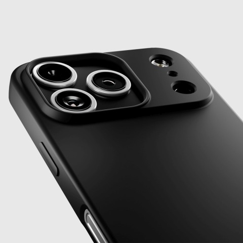 
„iPhone 17 Pro Instinct“ dėklas – juodas
