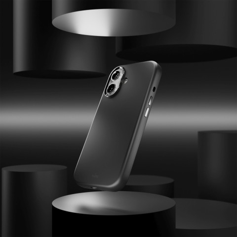 
„iPhone 17“ silikoninis dėklas su kameros apsauga ir aliumininiais „MagSafe“ mygtukais – juodas

