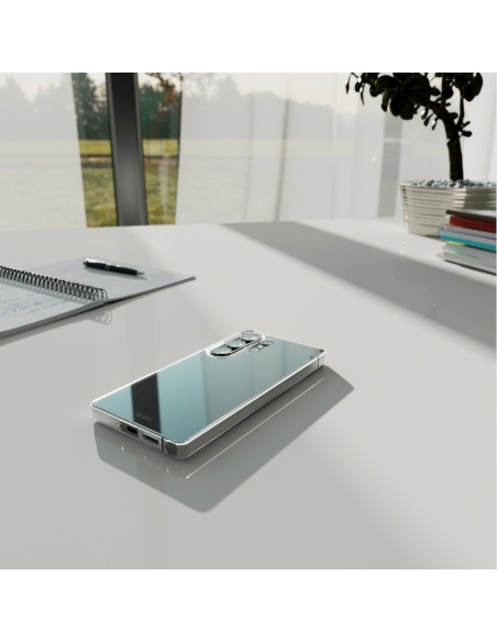
„Samsung Galaxy S25“ itin plonas dėklas – skaidrus
