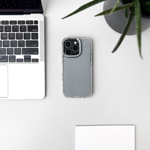 
„iPhone 16 Pro“ blizgučių dėklas – skaidrus su blizgučiais
