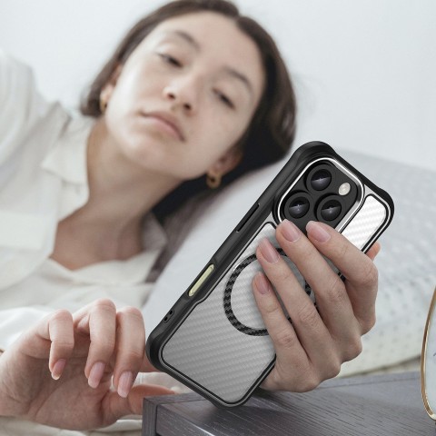 
„iPhone 16 Pro Max“ pirmaujančios serijos „MagSafe“ silikoninis dėklas – juodas
