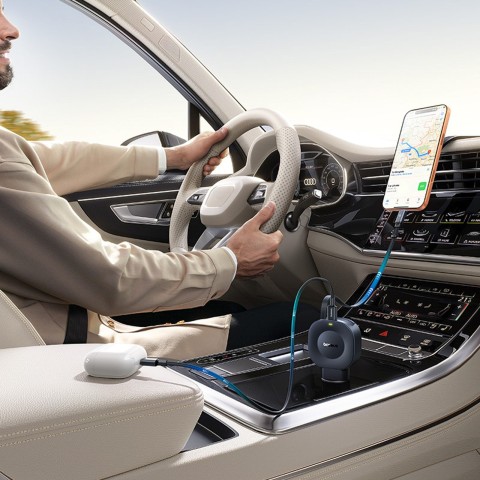 
USB-C automobilinis įkroviklis su ištraukiamu USB-C laidu, 45 W – juodas
