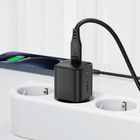 
USB-C GaN PD 20W sieninis įkroviklis – juodas
