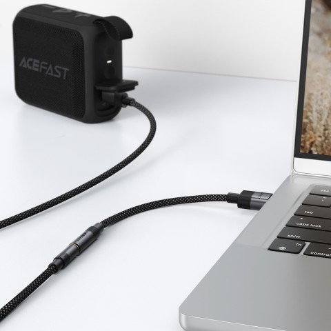 
USB-A į 3,5 mm mini lizdą jungiantis adapteris – juodas
