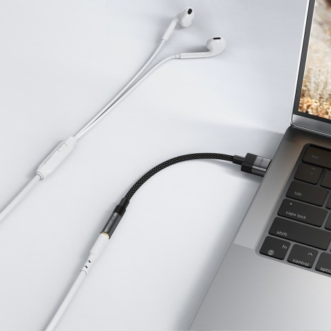 
USB-A į 3,5 mm mini lizdą jungiantis adapteris – juodas
