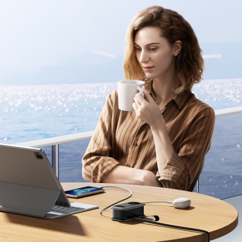 
5 viename AC USB-A USB-C 15,5 W maitinimo blokas – juodas
