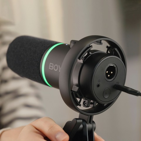 
Laidinis dinaminis žaidimų mikrofonas USB XLR RGB - juodas

