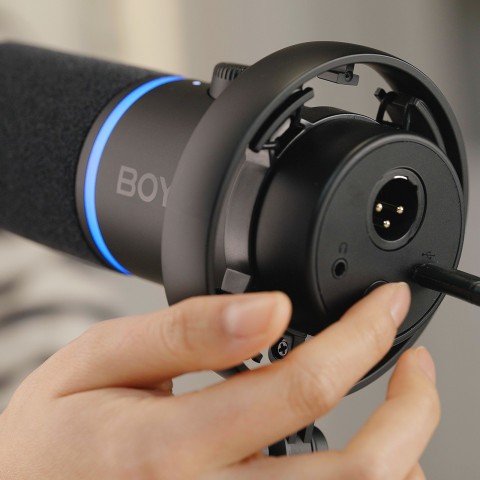 
Laidinis dinaminis žaidimų mikrofonas USB XLR RGB - juodas
