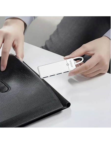 
ŠAKOTĖLIS 4 prievadų skirstytuvas USB-C - USB-A 0,5 m - baltas
