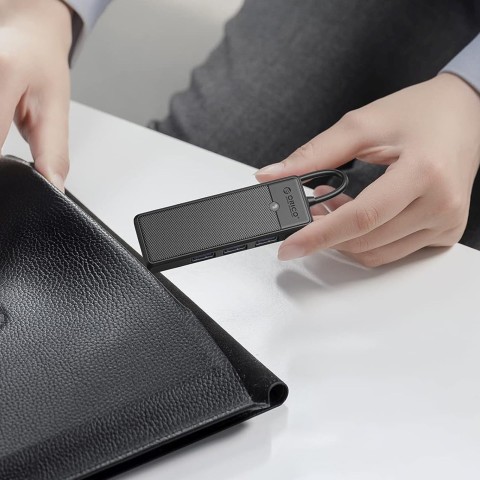 
ŠAKOTOJO adapteris 4 prievadų USB-C - USB-A SD kortelių skaitytuvas microSD 1,8 m - juodas
