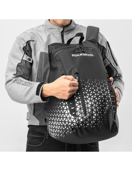 
Šalmo kuprinė su rankena, 14,5 l – juoda
