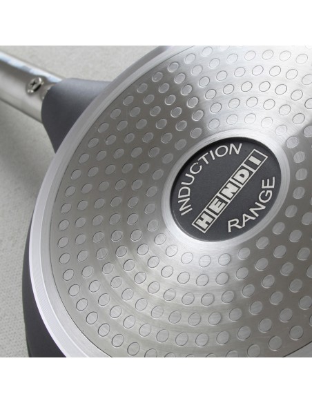 Profi Line indukcinė keptuvė pagaminta iš aliuminio, padengto titano skersmeniu. 280 mm – Hendi 629253 Profi Line indukcinė keptuvė pagaminta iš aliuminio, padengto titano skersmeniu. 280 mm – Hendi 629253
