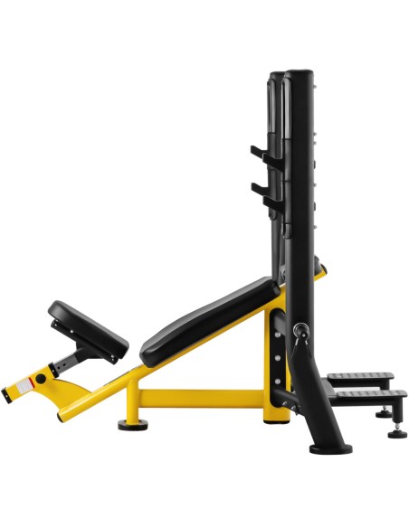 Treniruočių suoliukas po štanga pasvirusi galvai aukštyn juodai geltonai