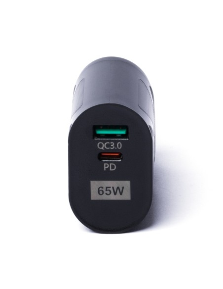 Mažas GaN 65 W įkroviklis su USB-C QC3.0 PD greito įkrovimo juodais prievadais