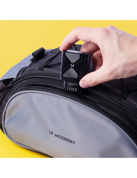 Mažas GaN 65 W įkroviklis su USB-C QC3.0 PD greito įkrovimo juodais prievadais