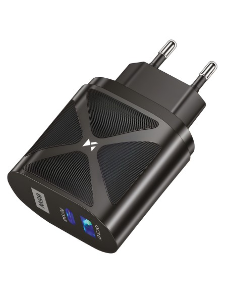 Mažas GaN 65 W įkroviklis su USB-C QC3.0 PD greito įkrovimo juodais prievadais