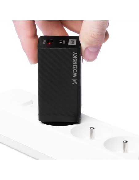 GaN 65W įkroviklis su USB-C QC 3.0 PD juodais prievadais