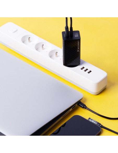 GaN 65W įkroviklis su USB-C QC 3.0 PD juodais prievadais