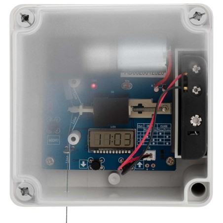 Automatinis vištidės durų atvartas su šviesos jutikliu, akumuliatoriumi maitinamas LCD Automatinis vištidės durų atvartas su šviesos jutikliu, akumuliatoriumi maitinamas LCD