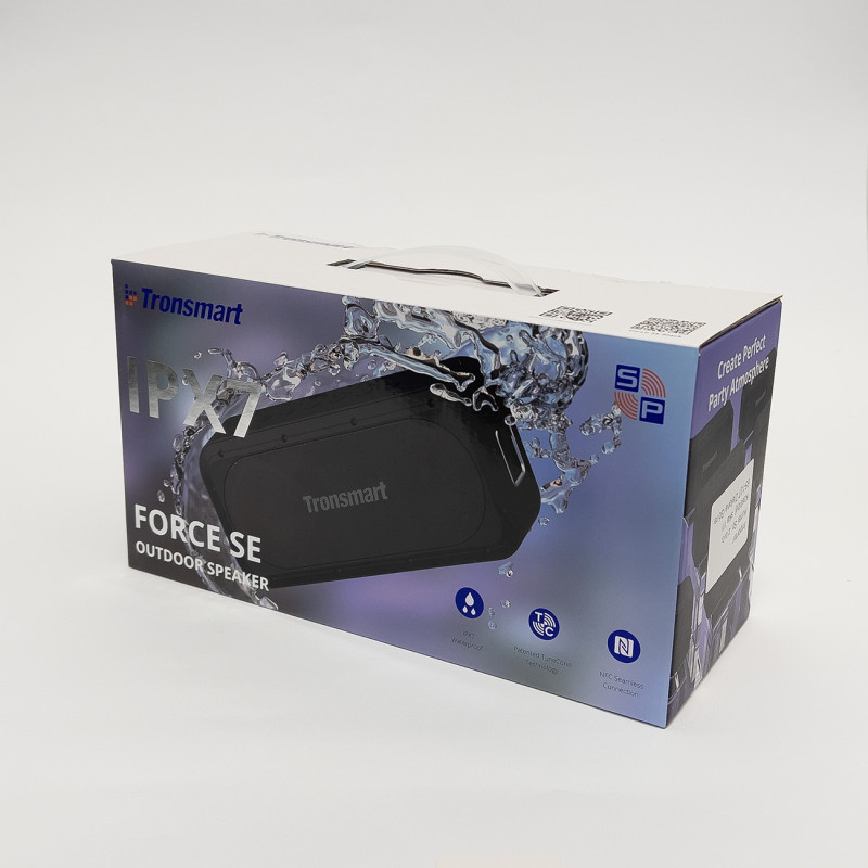 Force SE vandeniui atspari belaidė „Bluetooth“ garsiakalbė 50 W su „Powerbank“ juoda