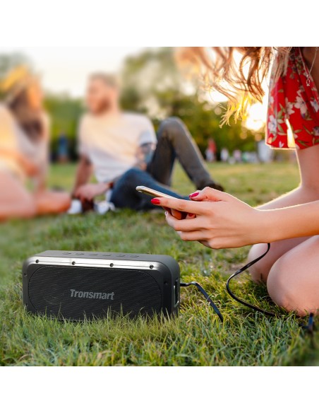 Force SE vandeniui atspari belaidė „Bluetooth“ garsiakalbė 50 W su „Powerbank“ juoda Force SE vandeniui atspari belaidė „Bluetooth“ garsiakalbė 50 W su „Powerbank“ juoda