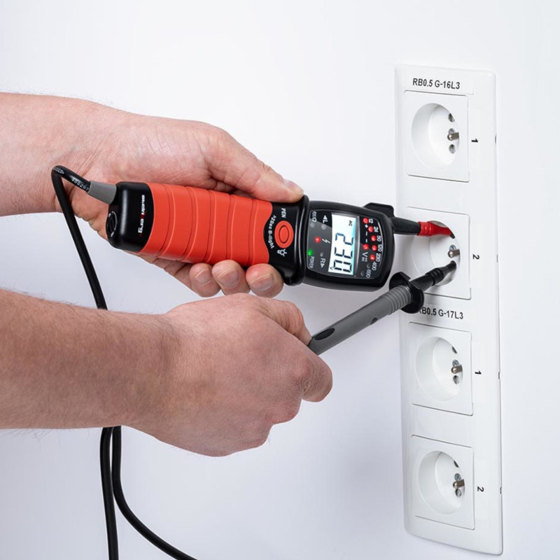 AC/DC įtampos matuoklis, diapazonas 12V - 690V LCD