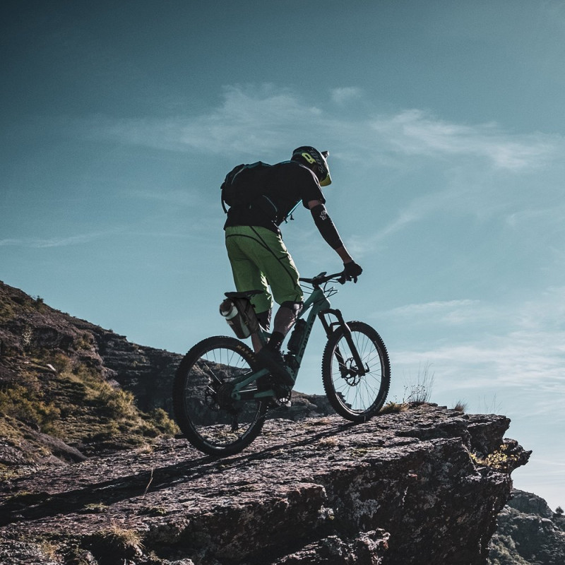 Dviračio sėdmaišis 1,5l juodas