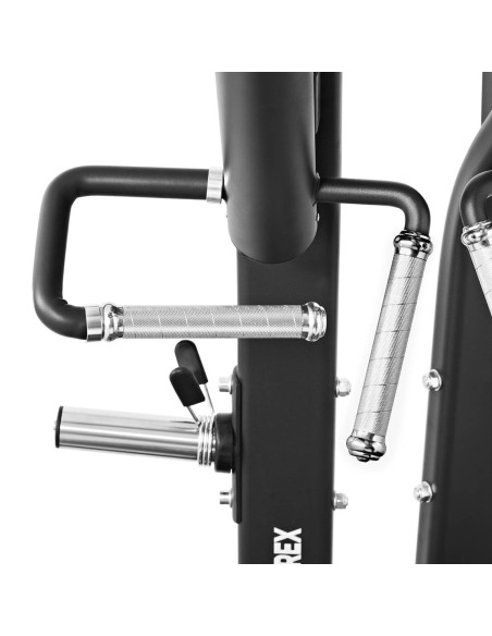 Mašininis prietaisas, skirtas treniruoti nugaros trapecinės nugaros raumenis su laisvu svoriu LOW ROW