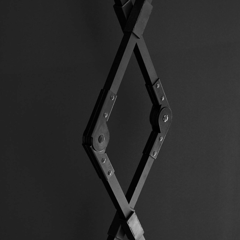 Pneumatinis nešiojamas grindų projekcinis ekranas PULL-UP formatas 4:3 60''