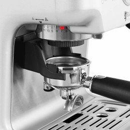 Espreso aparatas su malūnėlio priedais 20 barų 2,5 l 1450 W
