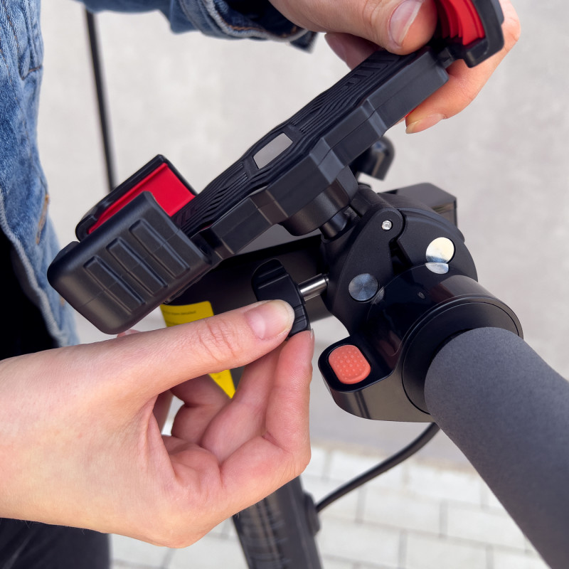 Šarvuotas metalinis telefono / motorolerio / motociklo laikiklis juodas